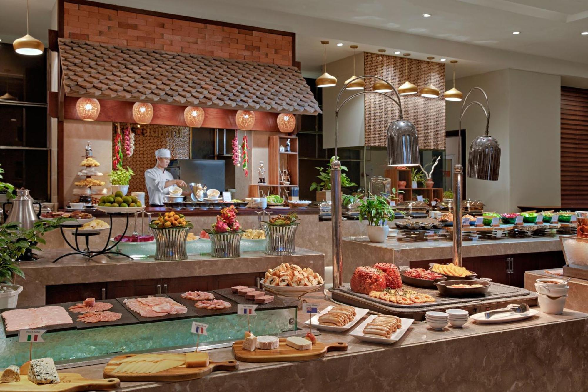 Dưỡng Và Marriott 5*